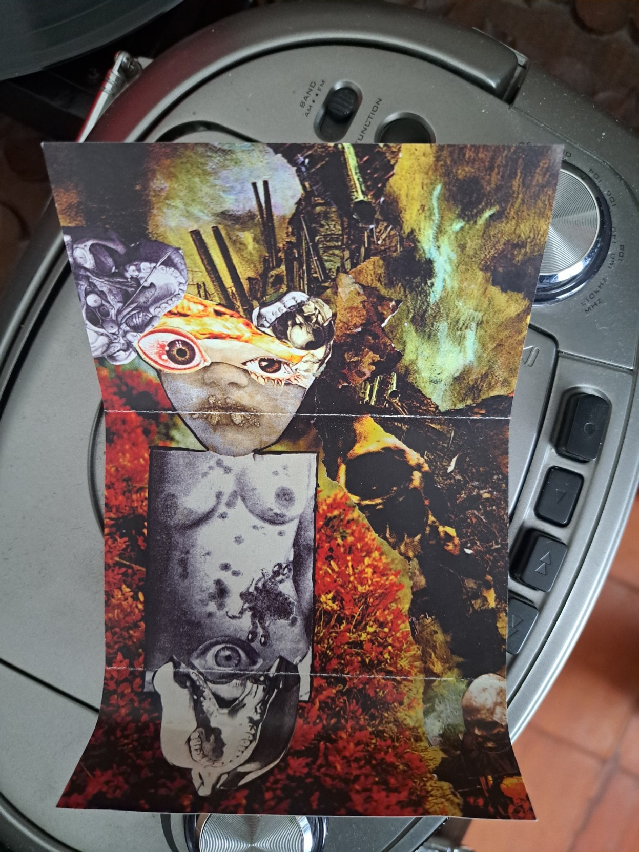 A picture of the inner art of &ldquo;Verdant Hum&rdquo;, a split tape from &ldquo;Krank&rdquo; and &ldquo;The Grimsel Path&rdquo;.