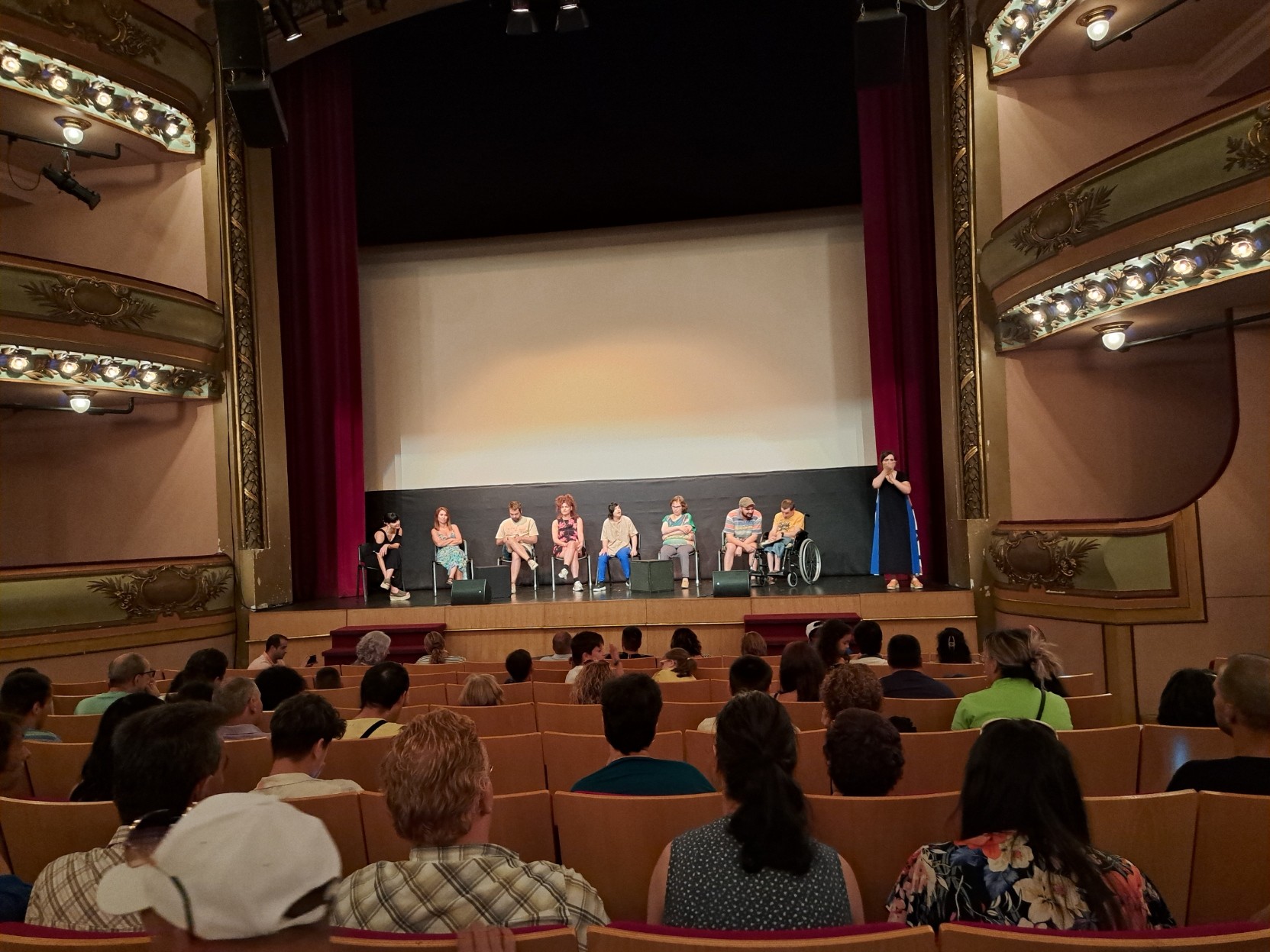 Dois em um: conversa sobre Arte e Acessibilidade, também com um pouco sobre o filme que se viu de seguida de Eloísa e Ba com o pessoal do Portas Pra Vida