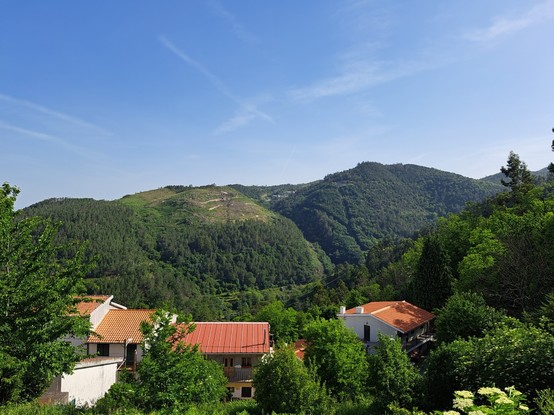 A minha modesta contribuição para o concurso, uma vista da Serra da Estrela