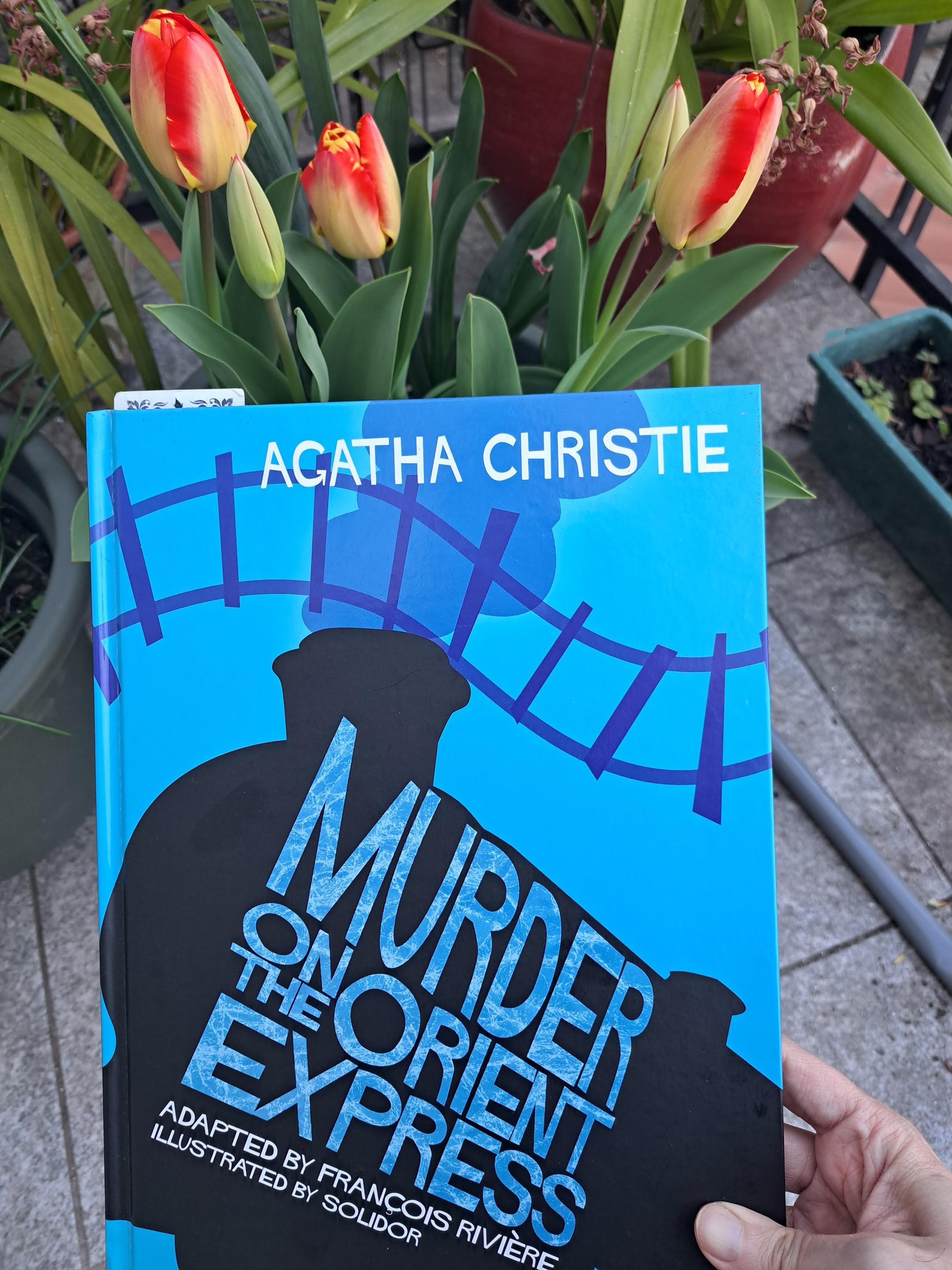 For the last Friday of this March Mystery Madness. A comics edition of Agatha Christie's "Murder on the Orient Express"