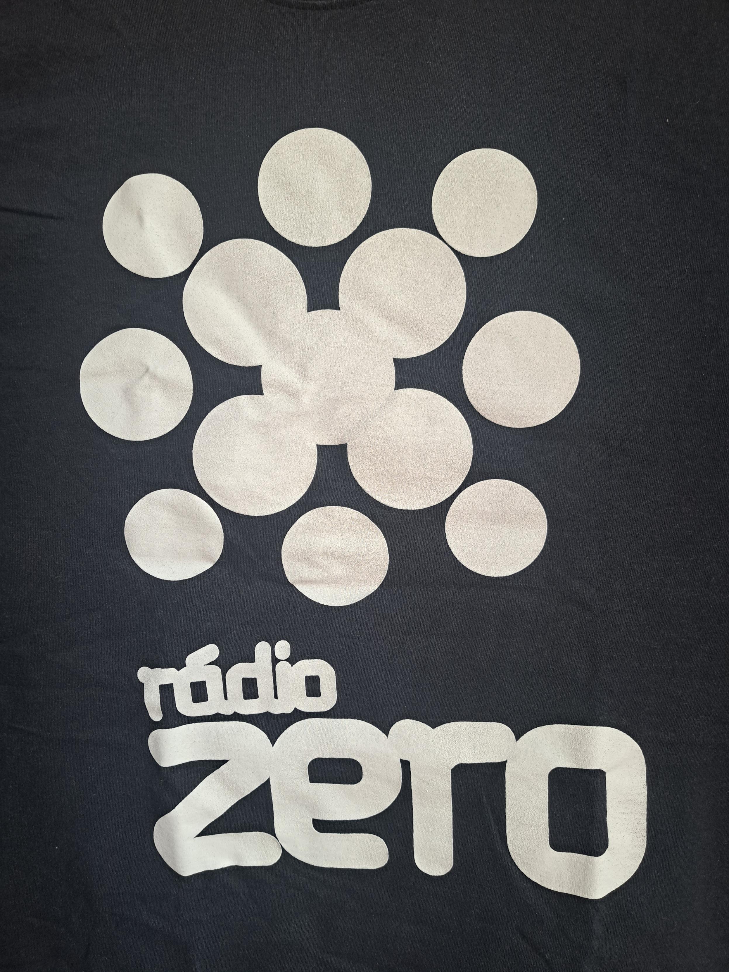 A "rádio zero" t-shirt, unfortunately the shirt lasted longer than the radio 😞