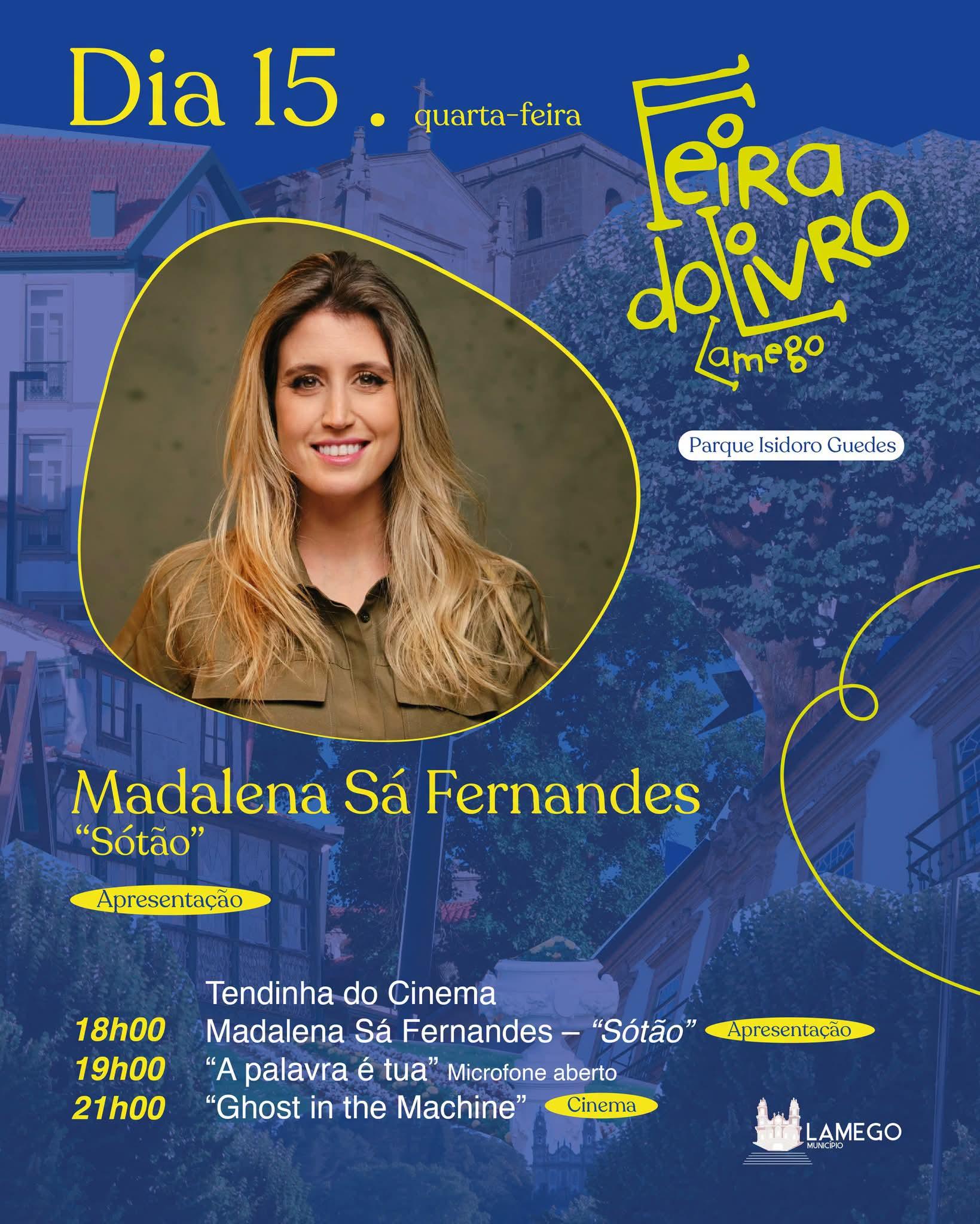 O poster das actividades do dia de hoje: antes do filme houve "tenrinha so cinema", apresentação do livro "Sótão" de Madalena Sá Fernandes, e um momento de microfone aberto.