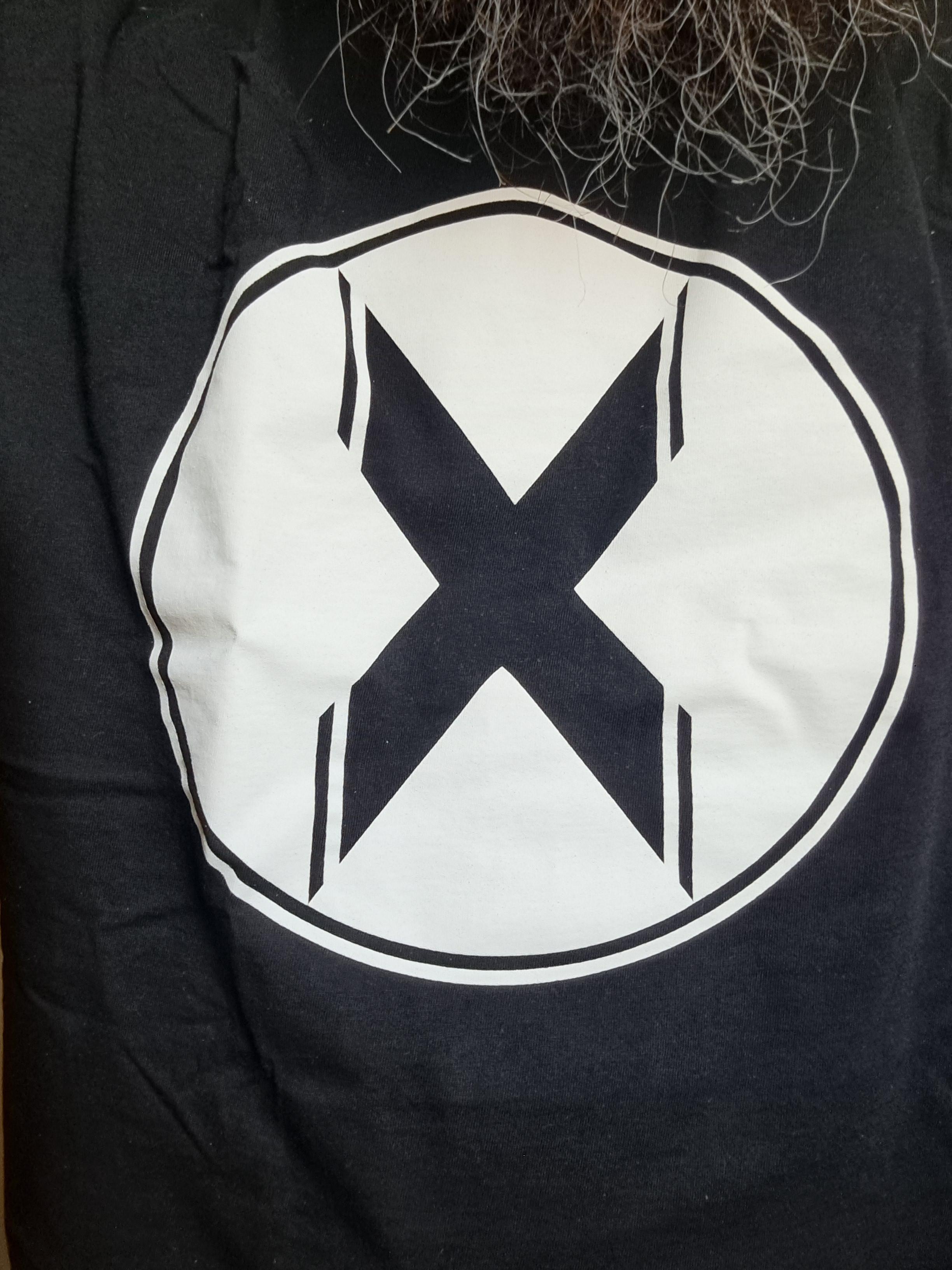 Another week, Another Extramuralhas shirt, this time from the 2028 edition. This is the front of the shirt with the X symbol for the festival, in white
